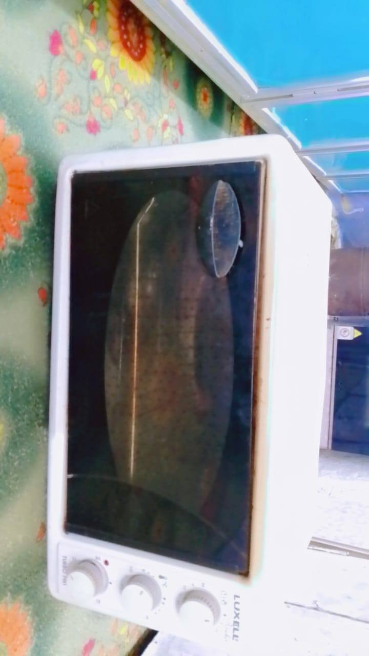 اوفن جديد شغال نضيف عوزه بس تنضيف بمزيل اخو الجديد كامل سعره 30
حي الشهداء مقابل مجمع الشيرازي ***********
