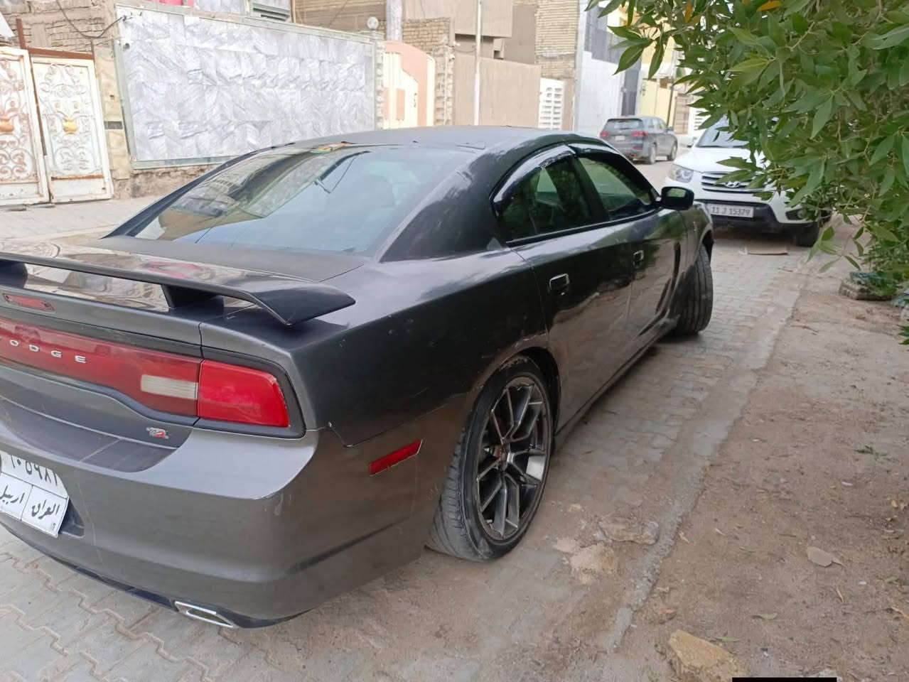 السلام عليكم جارجر 2014اصل اصل
كصه جنطه شغل باجات
متومه شمالي االماني 
واجهه من المرور شرط شرط الحاسبه 
مكينه 8   وياله كروم اصلي حجم19 سعره 6 اوراق
 المرغوب مكينه وكير وحاديه واتخم تاير كله جديد 
تبريد تئدفه 
مسجل9سماعات تحكم بلستيرن
كشنات كهربائي منضومة زنون نهار ب200الاف شاده 
سياره اذا بيه نقص اني اتحمله 
السعر 45وبيه مجال للشراي أو مراوس محتاج فرق لاستفسار ‪***********
