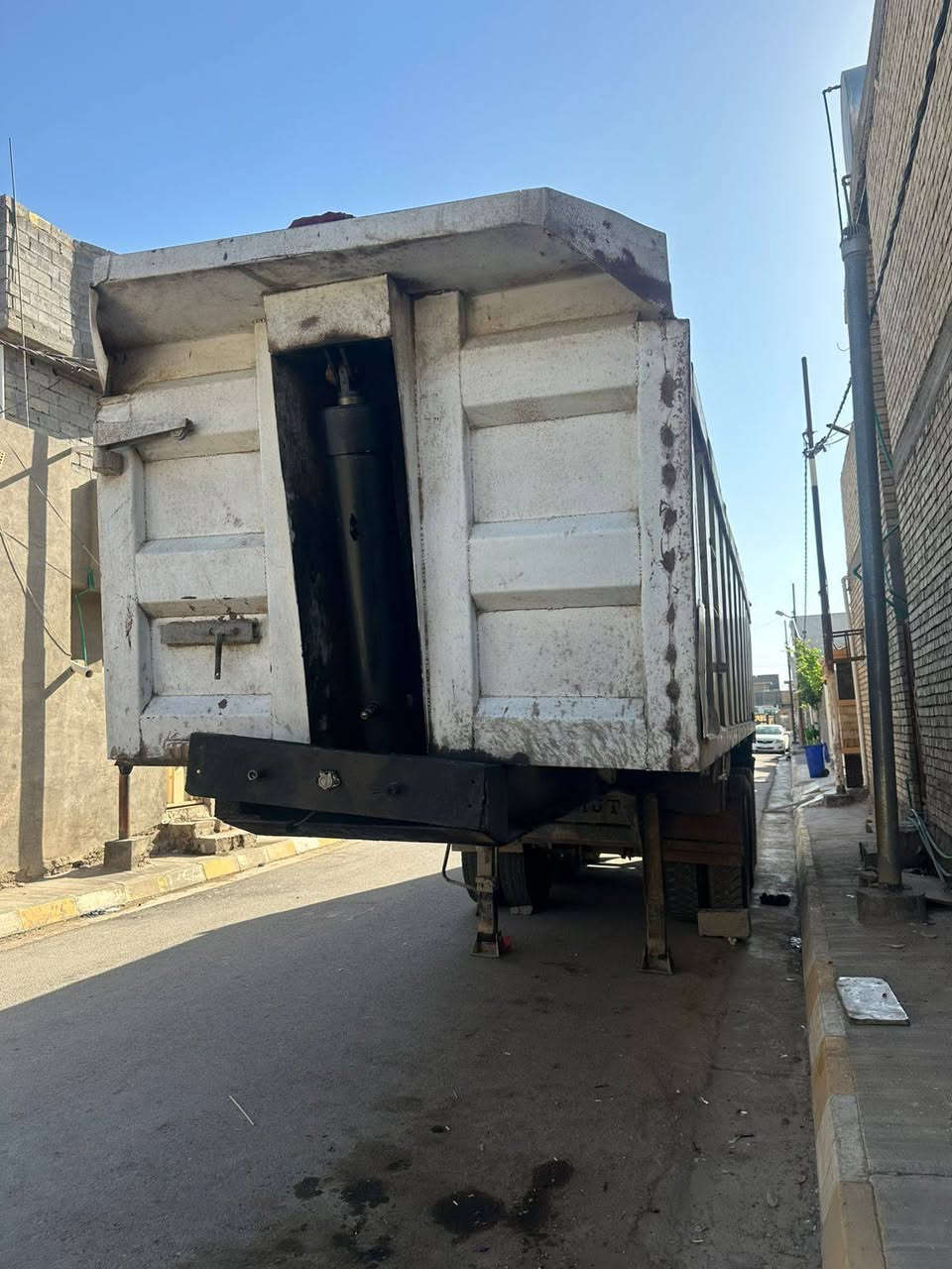 للبيع حداديه دناكير ١٦ شريط جديد تاير نص ٣٢متر سعر١٢٥ مكان فلوجه ***********واتساب ***********٢
