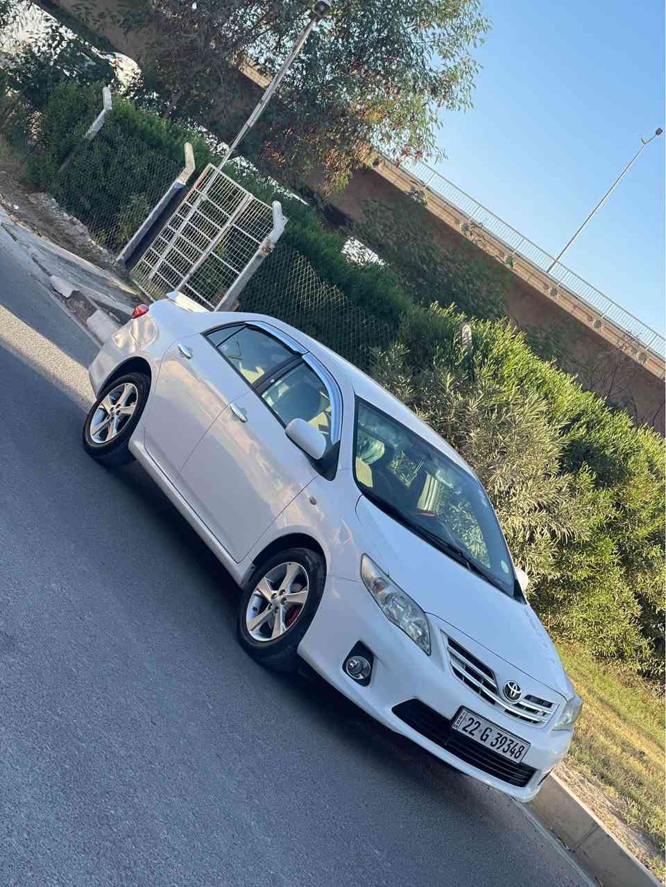 كورلا 2013 لون ابيض خليجي محرك 18  رقم اربيل الجديد سنويه ٢٩ السياره مايحتاجلها مصرف كير ومحرك وصدر امامي وخلفي كله شرط ماشيه 280km  . 
*********** واتساب موصل, نينوى
