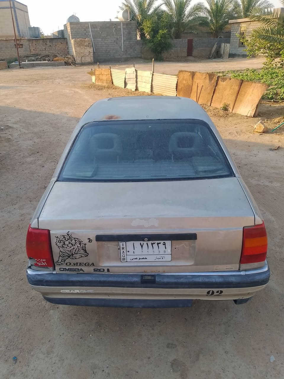 أوبل موديل ٩٢ مكينه ألفين صور كدام عينك مكان السياره رمادي القريه العصريه البعساف معروضه/ ٢٥ /وبيه مجال حك جيه  مكفوله من كص وقرامات سنويه عضم عاج صاقطه٣سنوات هذه رقمي للتواصل هم بي واتساب وإذا تريد تعليق حلو هم اجاوبك ***********
