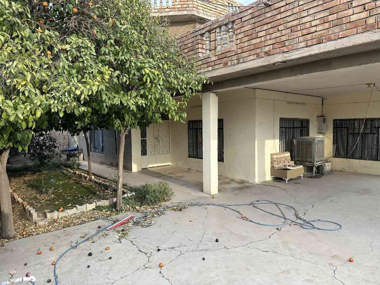 دار طابو ملك صرف 

الموقع / سايدين حديقة يلدز الشارع الخدمي 

المساحة / 320 طابو + فضلة 100 متر 

للاستفسار اكثر مراجعة مكتب الرحمن للعقار قرب جامع الشهداء مقابل مدرسة صدى العراق الابتدائية 

او الاتصال على الرقم 

***********
