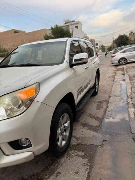 برادو  2012 
ماشيه 206 الف 
خليجي بدون حادث وسونارهه نظيف 
6 سلندر محرك 4000 
باسمي تحويل مباشر 
كشنات جلد 
فتحه سلايد 
تحكم ستيرن 
شاشه 
كامره 
صدر جديد ما تصرف عليهه شي
عنايه فائقه للمحرك من ناحيه الدهن وال مي
مكاني بغداد
***********
