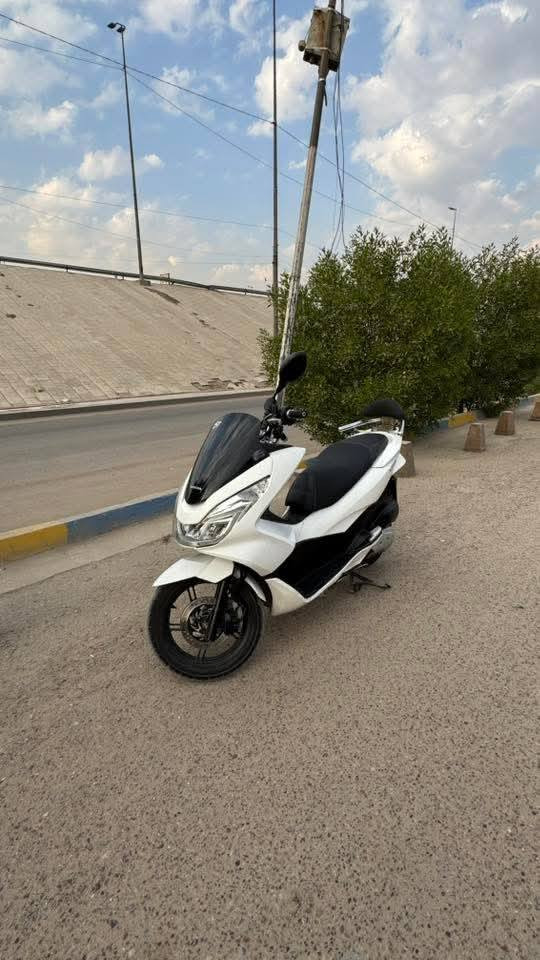 السلام عليكم بي سي اكس (pcx) جيل الثاني ياباني شرط جي اف مكينه مكفوله ما مفتوحه كهربائات كلهة شغاله بانزين كله محسن دهن موتل الاصلي الدراجه متروكه لين اني دوام وما مستفاد منهة  الدراجه شلعه ومعدل تشك الكاع اوراقهة كامله السعر 14 وبيهة مجال 
***********
مكاني بابل اسكندرية
