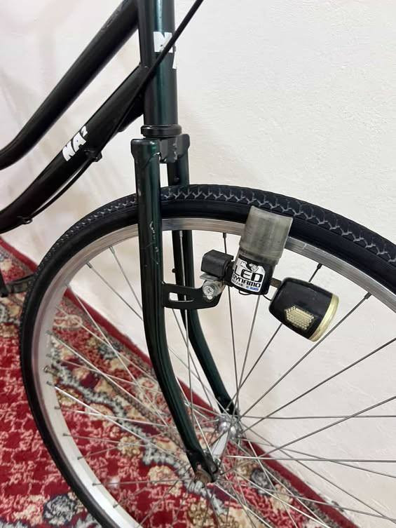 سلام عليكم
البايسكل للبيع او مراوس

مديل 16 وره وكدام 

الون زيتوني

السعر 130بي مجال حك الجيه 

لاستفسار خاص او عله الواتساب***********
