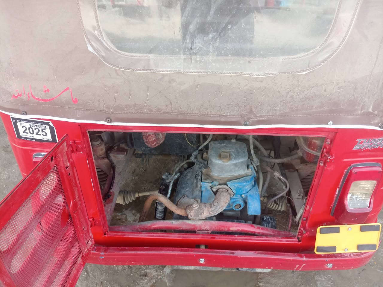 السلام عليكم شباب تكتك ٢٠١٨ شهر ١١.مابيها ظربة معمرة دوس أوراق كاملة.. ماعوزها اي شي. تعمير وكهربيات وبريك.. ومحرك كولة فول.. العنوان الحمزة الغربي.. ***********
