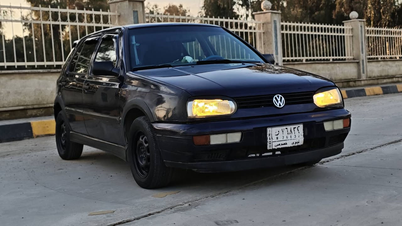 السلام عليكم
كولف نفخ 

موديل 1993

 صبغ فقط جاملغ الامامي والسقف بي تقحيل مابي صبغ

كير عادي 

محرك 08المرغوب شرط لاصرف ولا نفخ 

صفايحها حييل حلوة 

تدفئة شغاله 

تبريد مايشتغل 

كوبون بانزين بيها 

سنويتها تسقط 2029

دبلات جدد 

طخمها جديد

تايرات فوك النص 

كلوبات كلها شغالة 

بيها حلك صالنصة كاربون فايبر اصلي  

مراية بيها شاشة وكامرة 

سستم سماعات صوت يخبل 

كشنات جدد بس مال السايق بي شك  

بطاين بواب بحالة جيدة 

دشبولها حييل نضيف

فقط كيج البانزبن والكيلو متر مايشتغلون

 الباقي كلو شغال وايرمنيه كلها شغالة 

السيارة حيل حلوة ونضيفة 

السعر 47وبيها مجال بسيط 

***********
