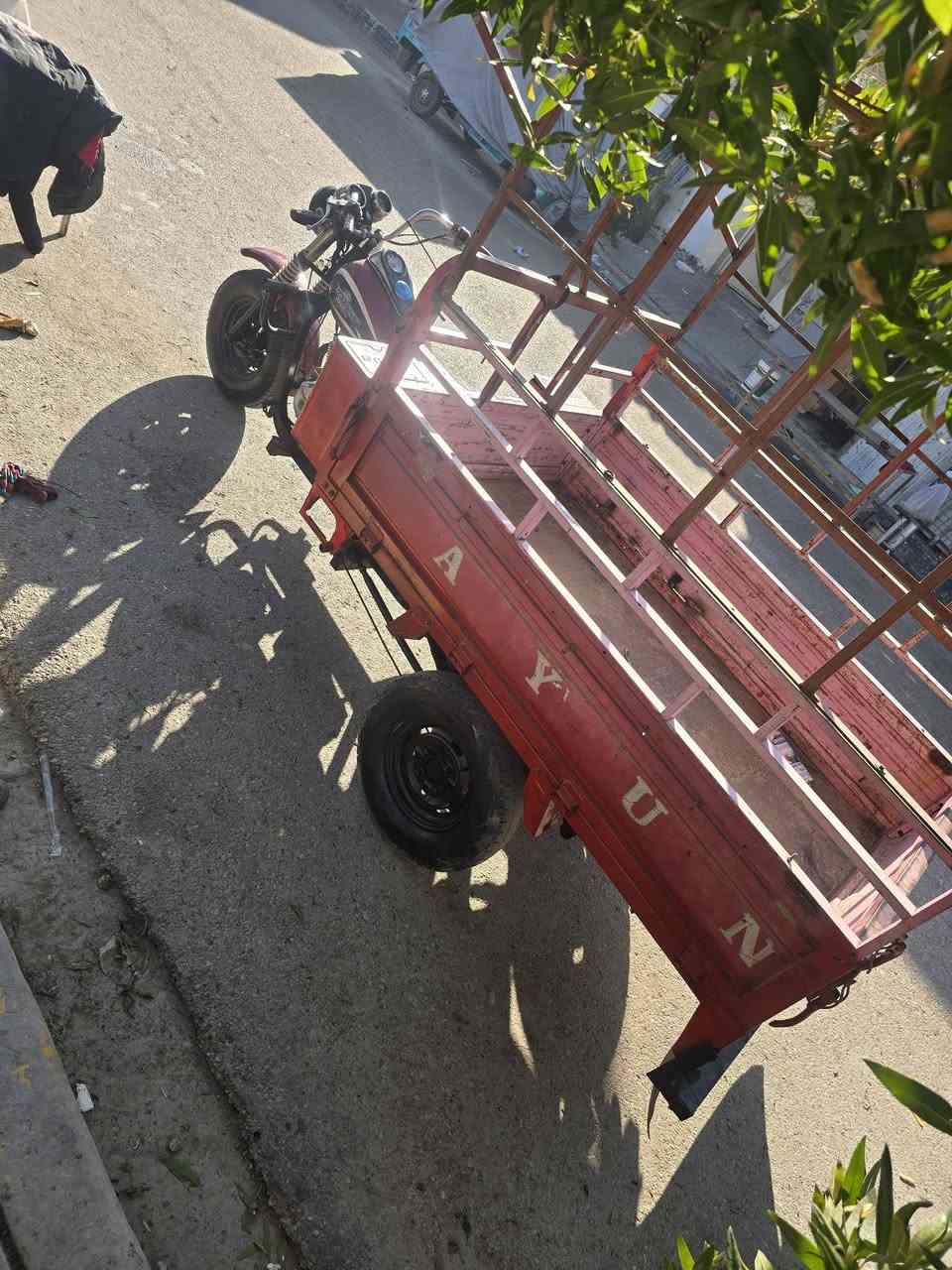 ستوته للبيع دايوان بيها ورقه واحده بس العنوان بعقوبه التحرير السعر 800 وبيها مجال الشراي يتصل على الرقم***********
