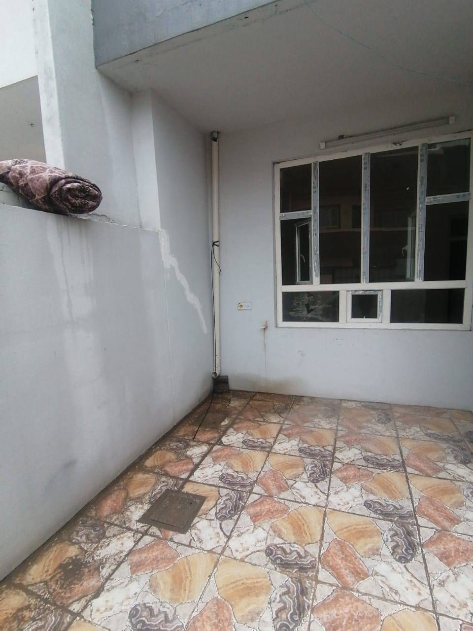 للايجار
دار ١٠٠م طابق واحد مستقل
مطلوب عائله صغيره
الإيجار المطلوب ٢٧٥
كركوك حي النصر الثانيه قرب مستشفى الولادة والأطفال حي النصر
محتويات البيت /استقبال /مطبخ /غرفة نوم/صحيات كراج
الاستفسار مكتب السيد البياتي للعقار
مبايل (*********** او ***********)
عنوان المكتب
كركوك القادسيه الثانيه
شارع المرور القديم
مقابل ثانوية المستقبل الاهليه
مجاور صيدلية مركز الدواء
نستقبل كافة العروض وعرضها في كركوك الطابو الزراعي التجاري السكني
