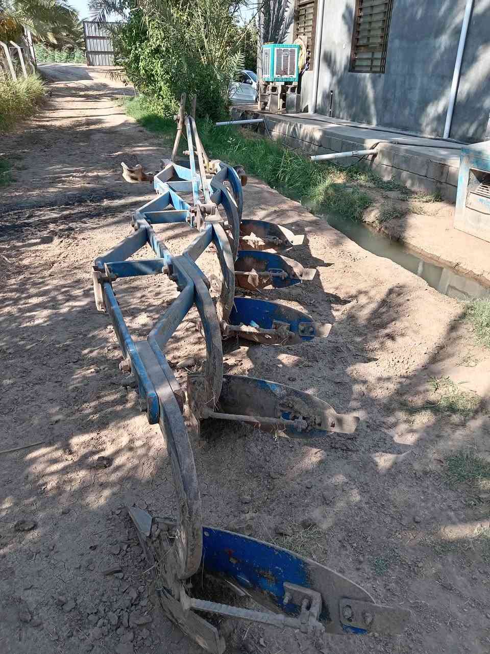 اسلام عليكم فدان البيع خماسي حجم 12 مكان واسط العزيزية الهاتف ***********
