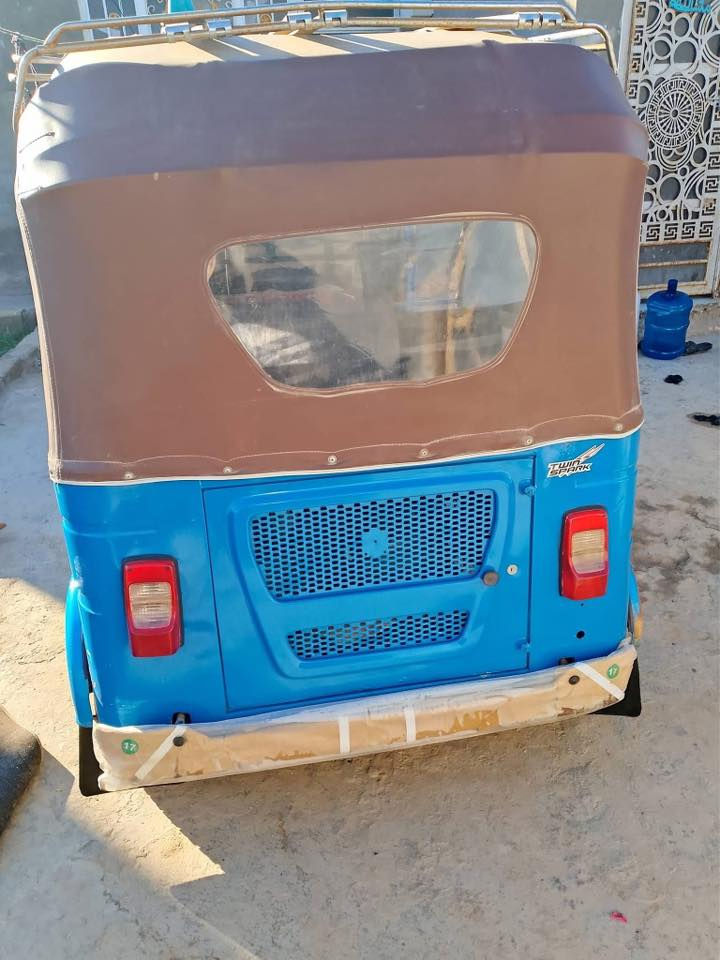 21اوراق للبيع الشراي يتصل وبلخدمه مكاني ميسان الموفقيه تكتك مجفته تجفيت شركه خير الله والمايشتري يعبر المنشور ولايكسر بحلال العالم رحمه لوالديكم. السعر المطلوب 7ملاين  أتعهد بيها تكتك خير من الله ***********
