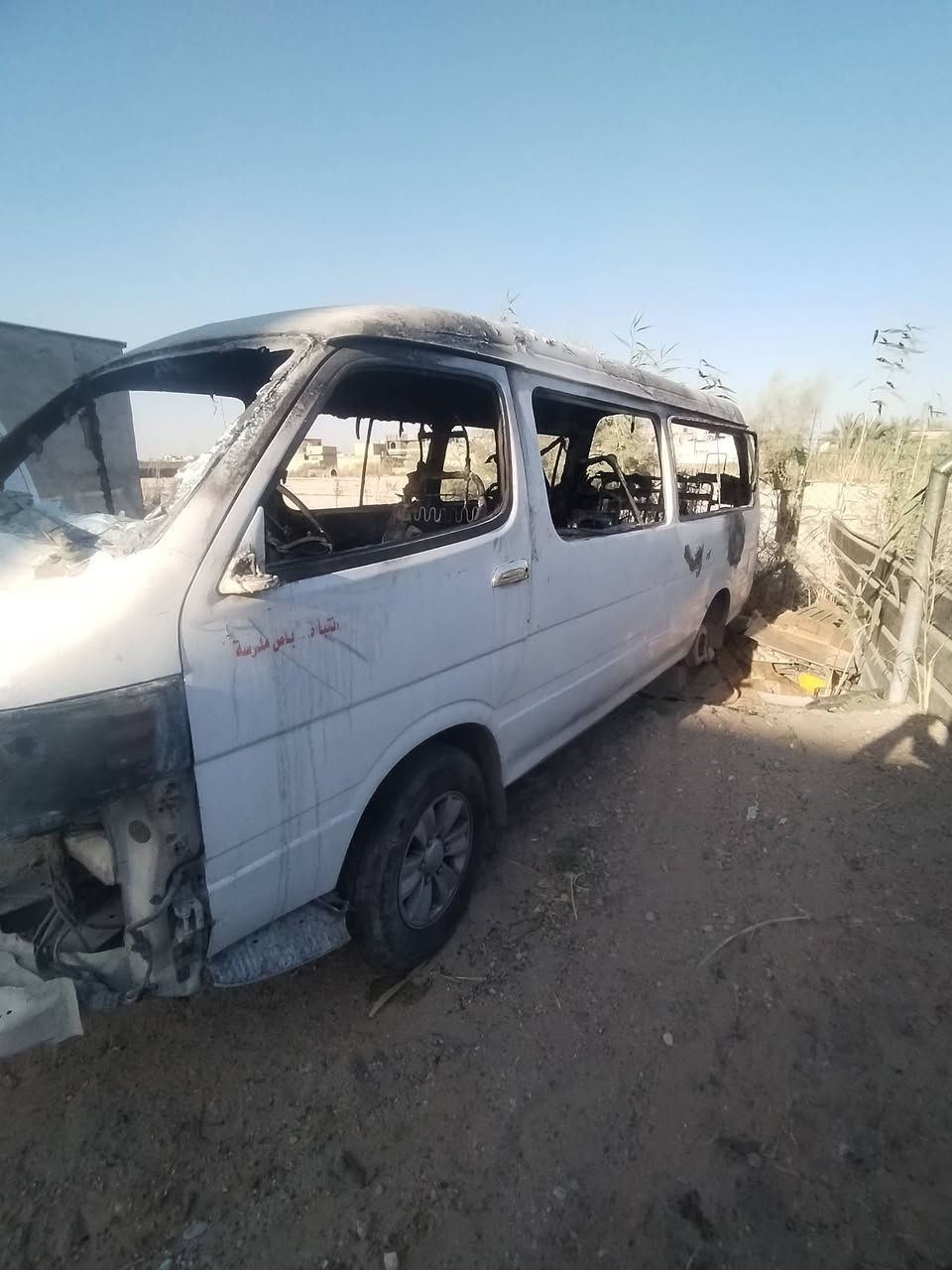 اج وان تفصيخ محتركة بس غرفتها
محرك كامل كير واكسل كاردن مشط راديتر صدر كل جديد ورك فلنجات باب السايق من جوة كلة موجود مكاني بغداد شارع الجزيرة
***********
