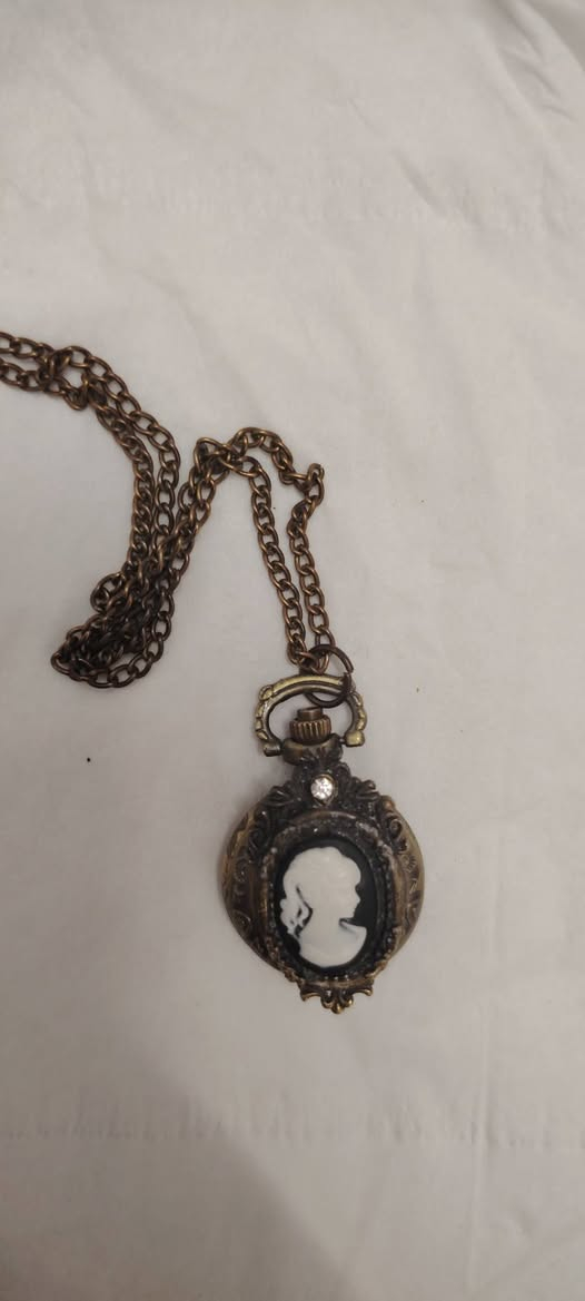 ساعتي من النوادر.. أنطوني سعر


**إذا كنت صاحب هذا الإعلان وتريد حذفه لأي سبب، رجاءا أرسل رسالة إلى الدعم الفني**