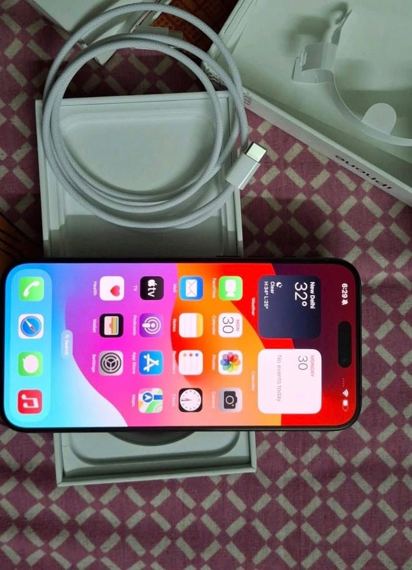 السلام عليكم

* ايفون 📲 15 برو ماكس

* لون تيتانيوم  مميز
 جديد كلش مكفول
* بطاريه 🔋91

* ذاكره 256
دبل شريحة

* نموذج M

* شخط واحد ماكو بل جهاز اخو الجديد 

* شراي اتصل / ***********
