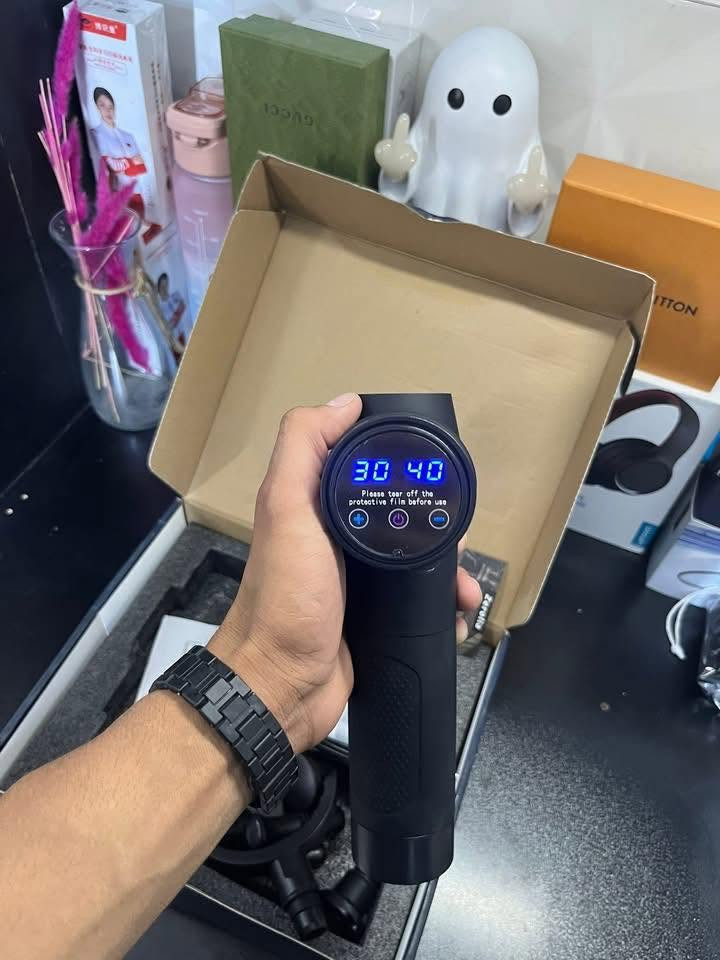 هذا جهاز مساج (Massage Gun) من ماركة Zerolia.يتميز بـ 30 مستوى سرعة قابل للتعديل لتناسب احتياجات التدليك المختلفة.

سعر 20


**إذا كنت صاحب هذا الإعلان وتريد حذفه لأي سبب، رجاءا أرسل رسالة إلى الدعم الفني**