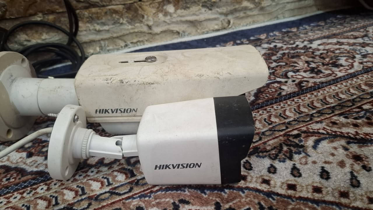 كامرتين ايبي بس وحده مقطوعه فيشه يعني متشتغل


**إذا كنت صاحب هذا الإعلان وتريد حذفه لأي سبب، رجاءا أرسل رسالة إلى الدعم الفني**