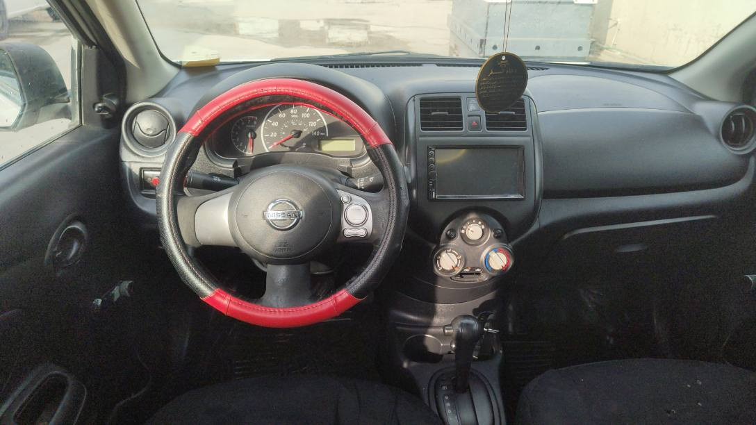 ڤیرسا 2014   //   ***********
بڕاوەی دوبەی
تۆماتیك
شاشە و کامیرە
قفڵ مەرکەزی
تەبرید سارد و گەرم
چوار تایەی لۆکی لەسەرە.
گێڕ و مەکینەی بەشەرت.
لێدرانی نیە بەشەرت پێش و پشتی کەپسە ..
بۆیاغی تەنیا شوێنی مووسەکانیەتی.
کامل مەسرەفی کراوە و دەعامی بۆدەعامی بەشەرتە.

نرخی     //    52 مەجال
بۆ پەیوەندی   //    ***********
ڤایبر وتساپ تیلگرام رانية, السليمانية
