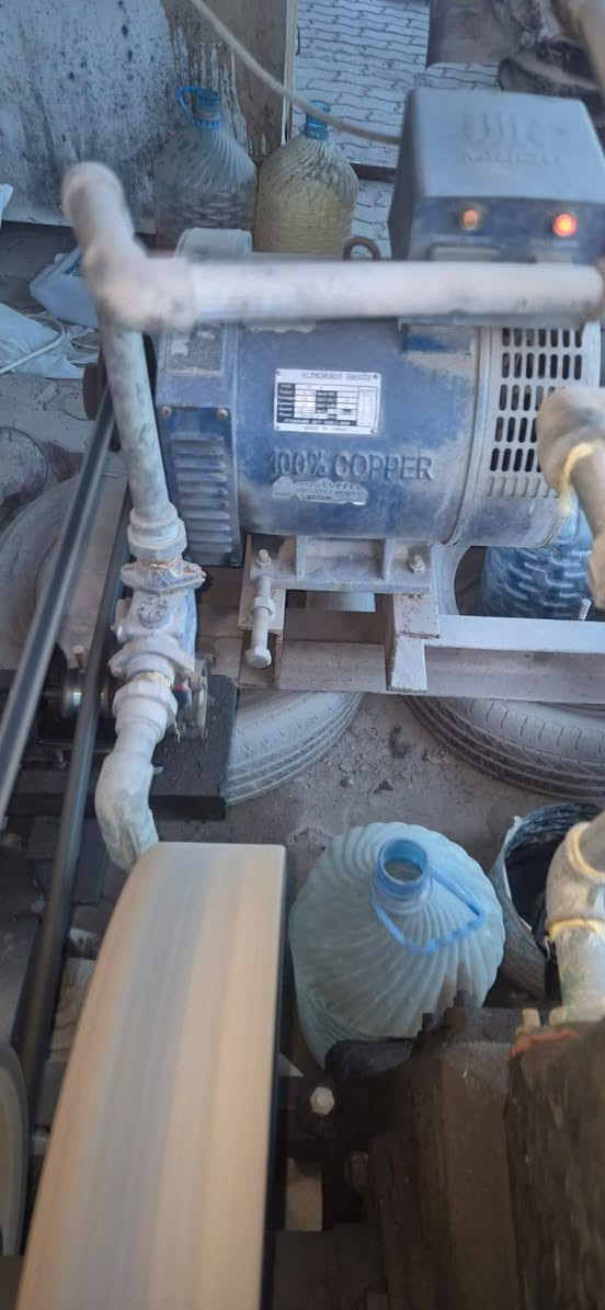 للبيع لسترحجم كبير منصوب على شيلمان جنر  وراس توليد 10كيفي مع ماطور ماء جيد وباتري جيد علما ان المولد اخو الجديد وراس توليد ابو شعله نحاس100% موقع المولد تكريت الزهور الأولى أيضا مع المولد المجمده الماء *********** اتصل بي واتساب 
السعر 600الف بي مجال
