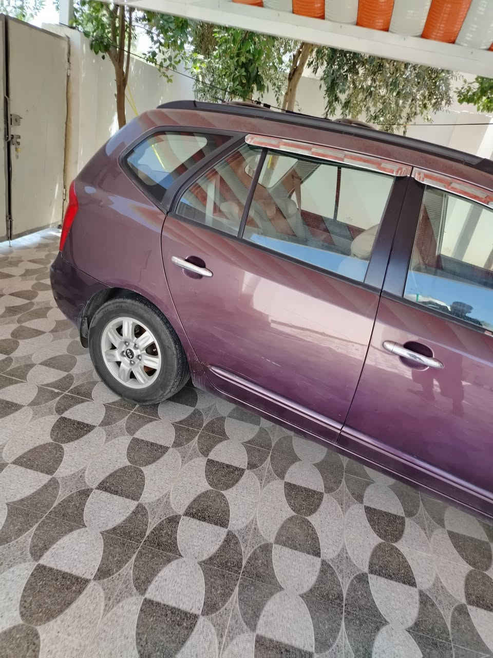سياره كارنزا ٢٠٠٨ بدون صبغ شرط السونار مكينه ٢٠٠٠ بيهه جراد فقط سيارة تبريد ثلج خير من الله اي استفسار الاتصال على الرقم ***********
