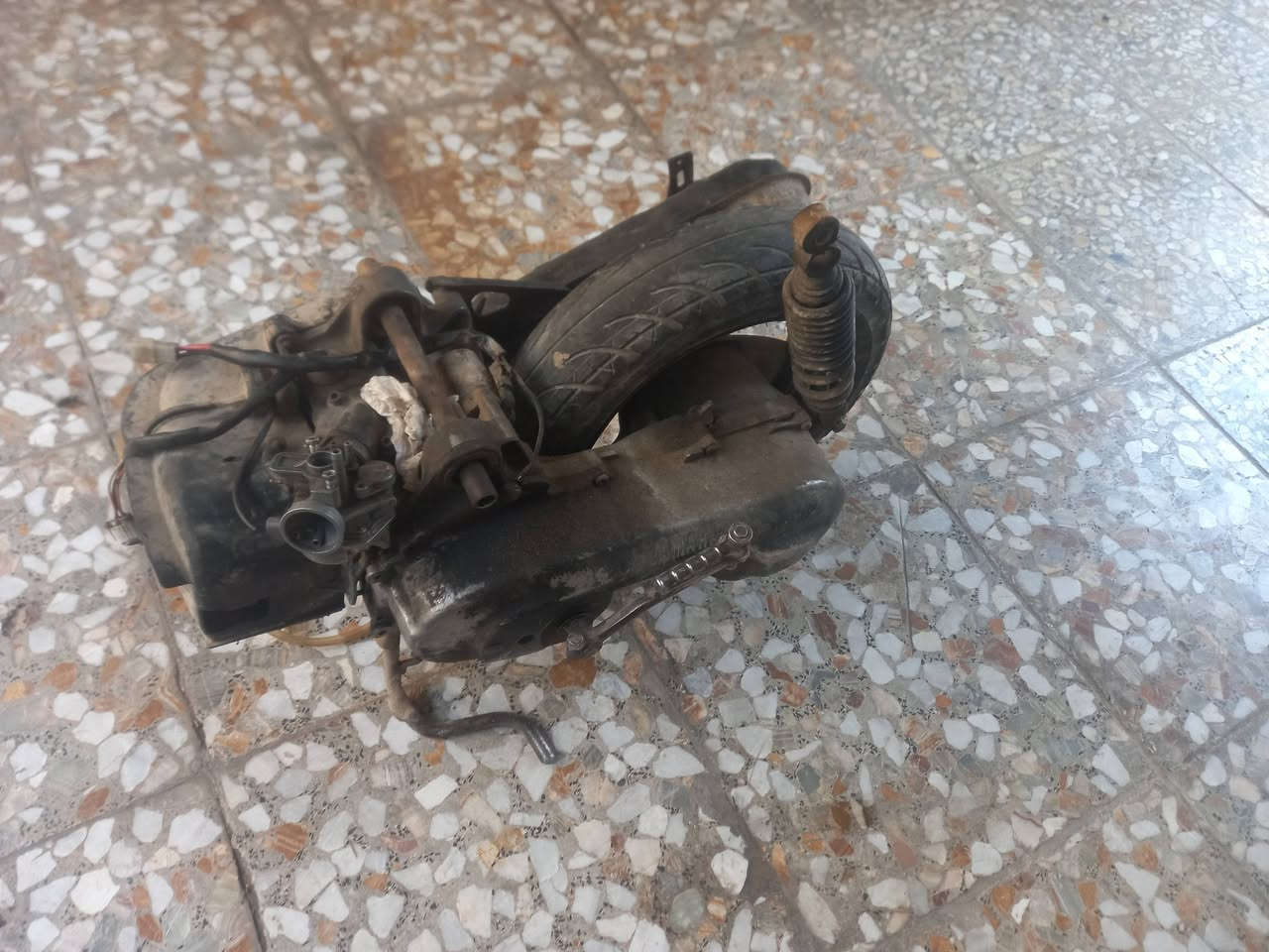 سلام محرك دراجه ٦٠ كامل هوة وتفرعاته شرط بلادي حتى سلف شغال شد وادعيلي ناعم شلعه فول مكاني بغداد العبيدي رقمي ***********
