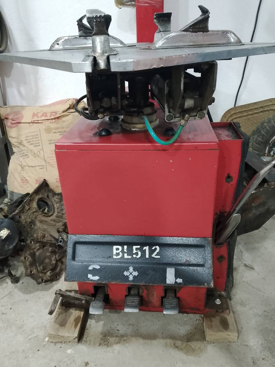 خالعه استعمال قليل جدا شرط الشغل السعر 400
*********** 
المكان قضاء الرفاعي
