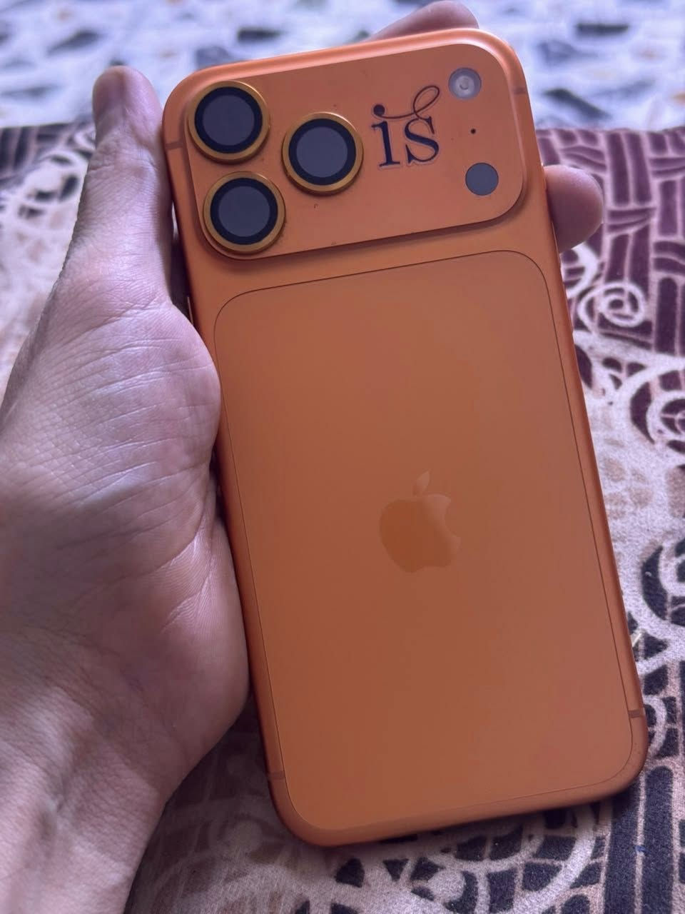 ايفون 17 pro max
ذاكره 256 بطاريه 100 
مشحون 100 مره 
السعر 1900 
نضافه 100%


**إذا كنت صاحب هذا الإعلان وتريد حذفه لأي سبب، رجاءا أرسل رسالة إلى الدعم الفني**