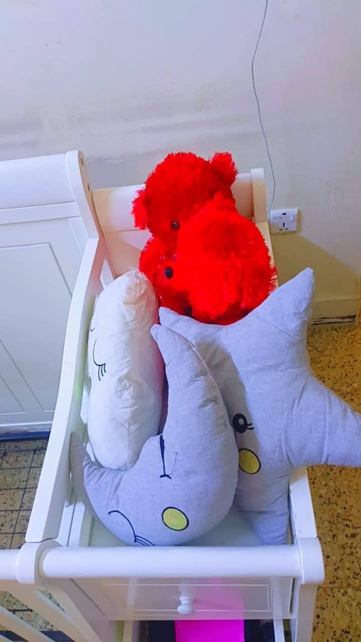 اغراض للبيع استخدام قليل جدا وبسعر مناسب (ملاحضه التخم جديد والشاشه فتح كارتون فقط ضد الكسر 42 سامسونك)والجرابي نفسها تصير منفصل وتصير طابقين  #مكانهم السيديه التفاصيل خاااااص 👍🏻


**إذا كنت صاحب هذا الإعلان وتريد حذفه لأي سبب، رجاءا أرسل رسالة إلى الدعم الفني**