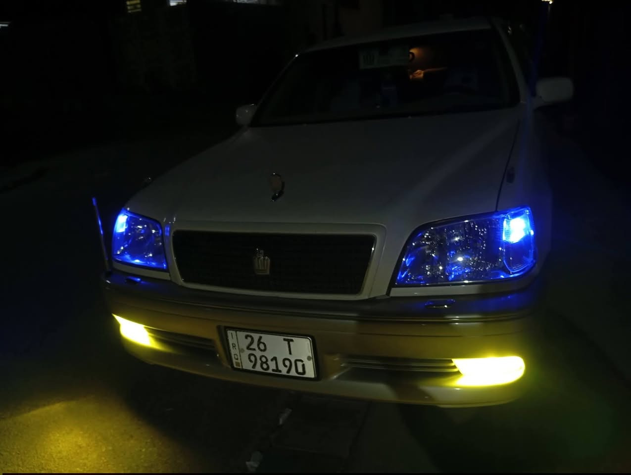 سلام عليكم ملكه للبيع محجل ع بياض..رقم انكليزي تحويل ثاني يوم ..السياره فول اربع دكم تبريد خلفي.. ثلاجه خلفيه.. اربع كشنات كهربائيه .. مكينه وكير جدد .. مكينه عاديه..اريل كرستال امامي ..السياره فول من عده الفتحه .. تحويره فوك وجوه نجف ..السياره مكفوله من گص ونقل جثه ..شاصي 75 ..مكينه ديفور الكبير ..
السعر 160 وبيه مجال قليل حك الجيه  
الاستفسار ع الرقم # *********** 
المكان نجف
