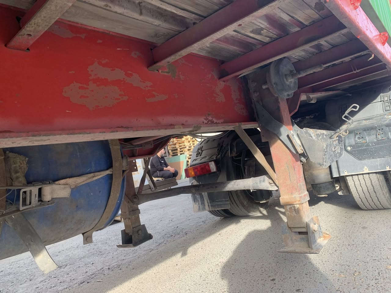 السلام عليكم عربانه للبيع اوربيه ١٣/٦٠تخم تاير شاصي مكفول جيوبلس برميل وركه فوك دنكير علاك جاهزه لشغل شراي اتصل ‭٠٧٧٢ ٣٧٩ ٩٥٨٥‬
