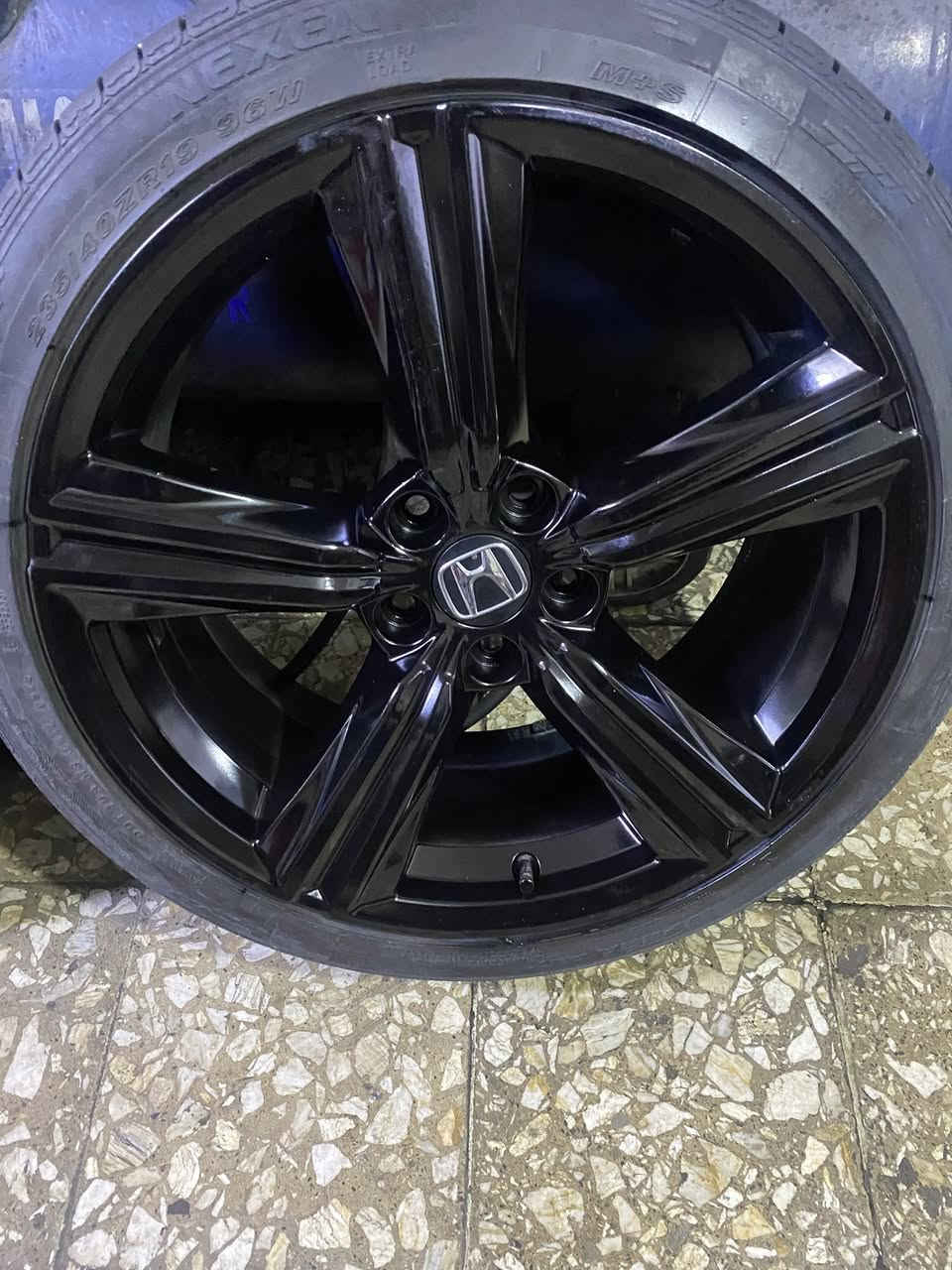 السلام عليكم للبيع ويل هونده  

حيل نضيف عليهن تخم تاير جديد 
لاستفسار ***********
