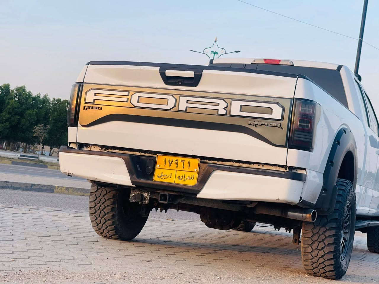 سلام عليكم سيارة فورد امريكي موديل 2017 مكينه 8اسنلدر 5تالاف سياره مكفوله كص وصبغ بيه نص قطعه صبغ فقط سعر 125 ورقه مكان السياره ميسان محافظه العماره... رقم الهاتف.. ***********
