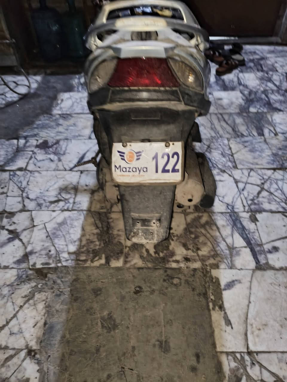 السلام عليكم ماكس140 لبيع الدراجه جانت تشتغل وهسه طافي مادري ناريه كايمه بيع هذه لموجود كهربيات كله شغاله سلف وهندر كله شغاله وسعر 150 وبيه مجال العنوان الدوره اتصال ***********
