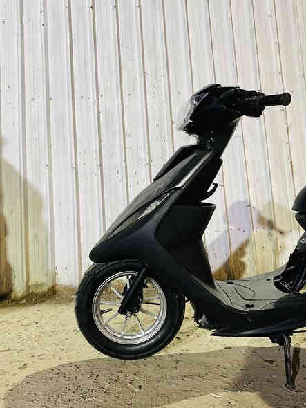 السلام عليكم ماكس عدله مكينه مال رمبه قبل فترا شديتها المكينه وبيها شاصي مال مطارح راجع تلث اصابع تعمير جديد كلشي مجامع سواد تايرات وياله مكينه دبل خلفي اصلي آر جي إس قزم لايت كيلو متر هورن  دراجه نصبتها تفلش نكره الدراجه ومكينه خرسه مكفوله كفر اصلي مختم مكاني بغداد الدوره شارع 60 السعر 650بيها مجال كلش قليل رقمي ***********
