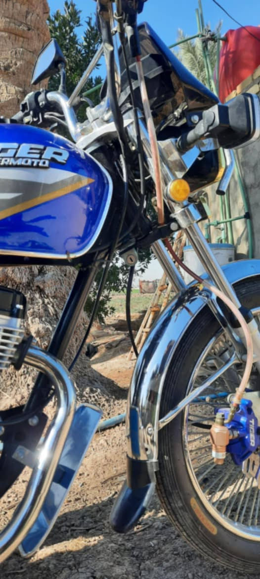 سلام عليكم شباب عدي دراجه تايكر موديل 24 مكفوله كفاله عامه وراق كامله دراجه خير من الله شلعه ومعدل نضيفه كلش حلا من صوره ولي شراي بي خير ويدلل تصل ***********
