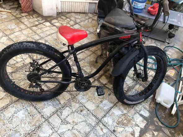 السلام عليكم بيسكل هارلي للبيع نقصه بس بريك وستاند تايرات جدد السعر 100 وبيها مجال ***********
