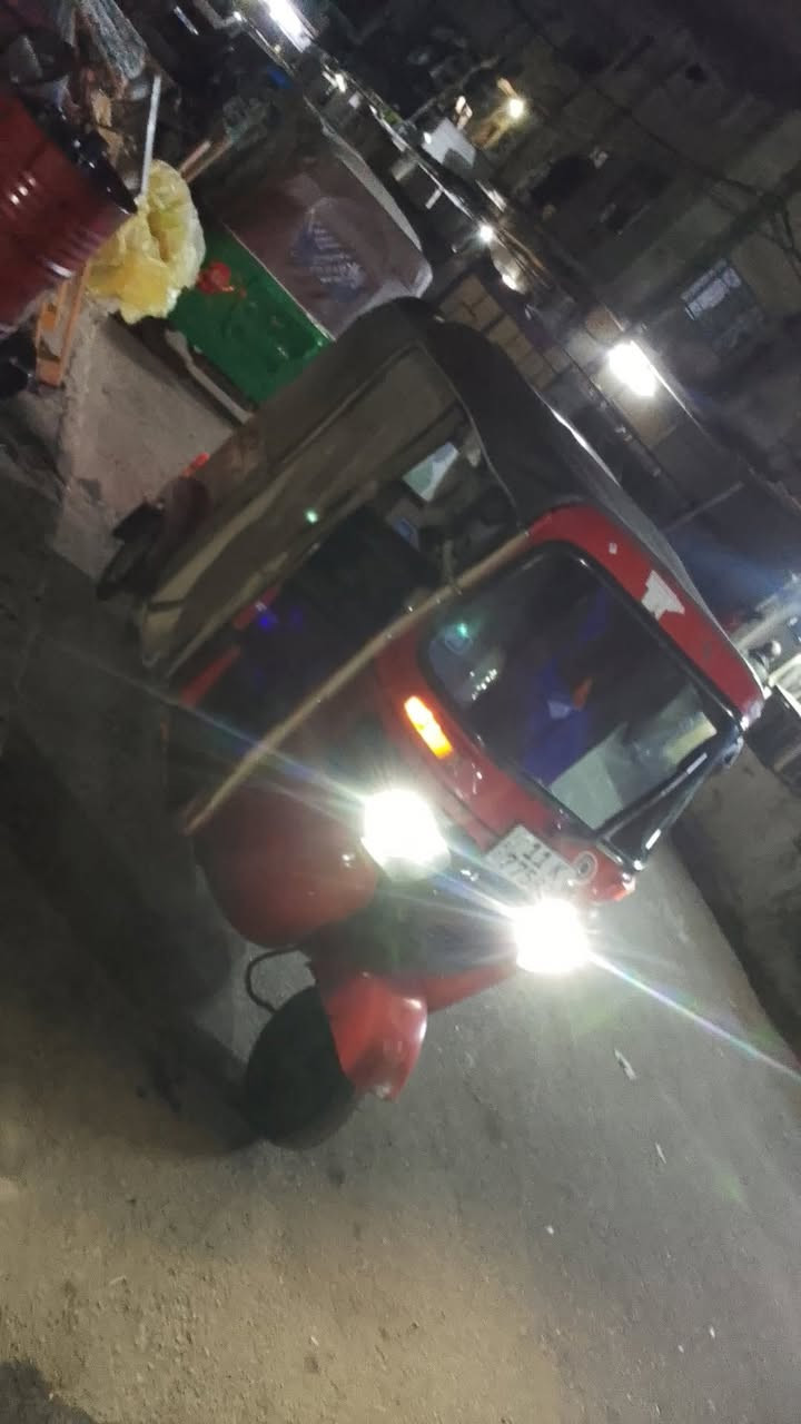 السلام عليكم تكتك البيع موديل 18 شهر 12 رقم انكليزي ثاني يوم تحويل تخم تايرات تكتك كدام عينك تجي شوف الشعب ***********
