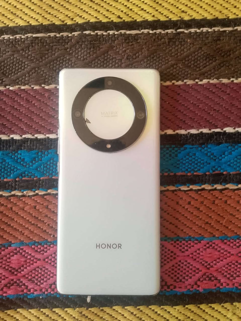 سلام عليكم جاهز هونر x9a ذكره 256 سعر 180 وبي مجال بصيط وهاذه رقمي ***********
