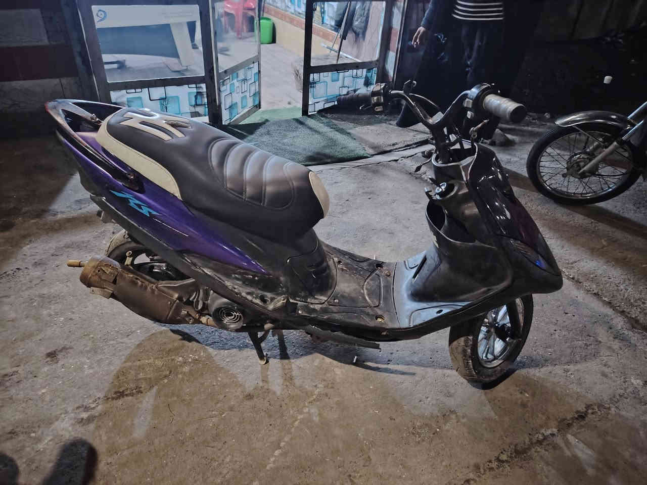 سلام وعليكم دراجه ماكسي عدله  لبيع مفتوحه بس ولفات 1375 ***********
