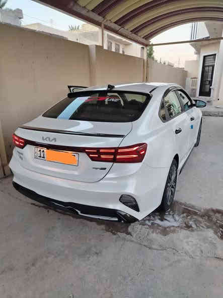 السلام عليكم كيه فورتي موديل 2023 ماشيه ٤٠ حادث صبغ باب بدون دواخل  ودعاميه خلفيه فول مواصفات جيتي لاين محرك 2000 دوش رقم بغداد بسمي السعر ١٥٧ وبيهه مجال *********** بغداد الدوره
