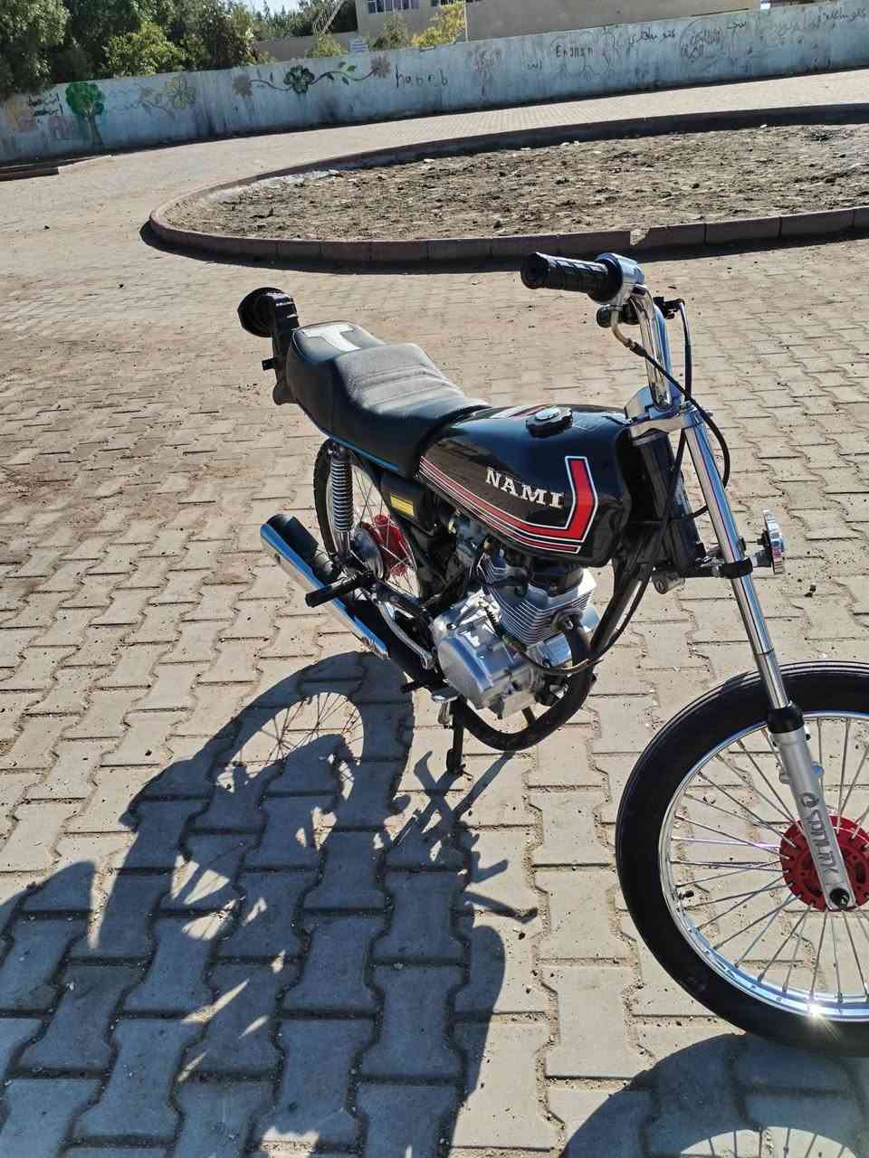 السلام عليكم دراجه للبيع سيجي نامه موديل ٢٤ الماكينه والغراض موديل ٢٥ كلهن والشاصي موديل ١٩ مال ارشه بوري رفيع العنوان بغداد الغزاليه السعر ٥٥٠ بيها مجال شي بصيط ومامتواجد عل فيس بس عل ***********
