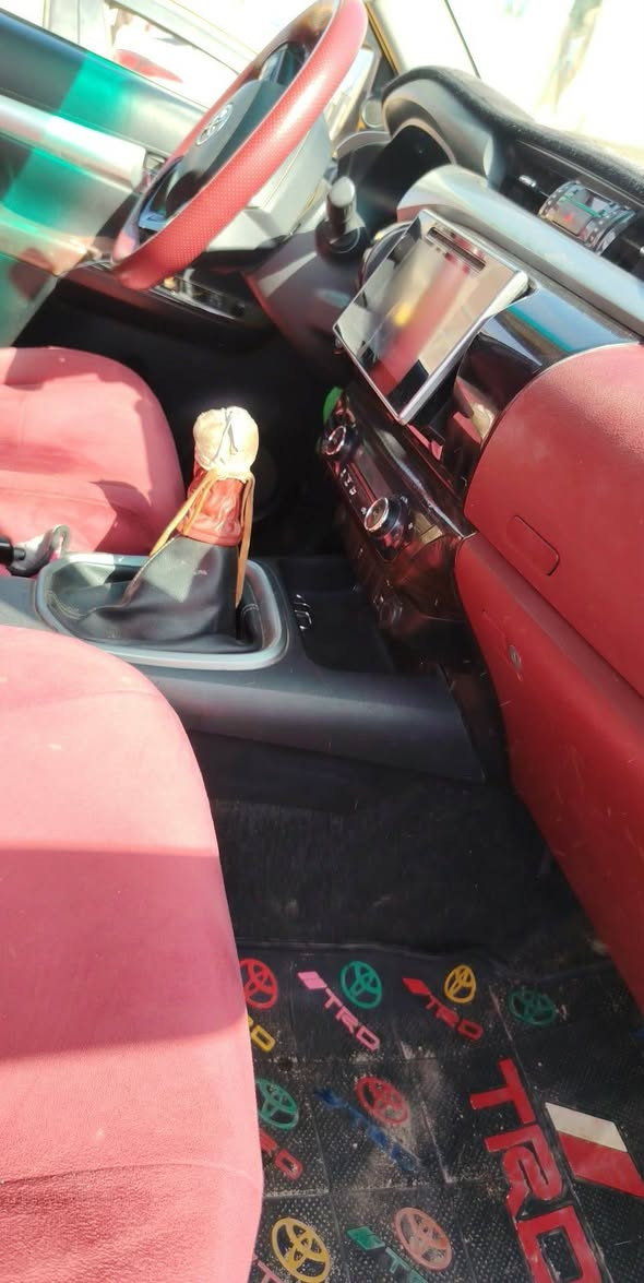 هايلكس 2020مكفوله كير محرك
  

رقم اربيل الجديد سنويه بأسمي وهزه جديده تحويل ثاني يوم
 ماشيه 114
تبريد قطعتين 
إشاير بالمري 
كير عادي بصمه 
داخل ماروني
تحكم ستيرن جهتين
مانع انزلاق 
نظام ايكو 
حساسات خلفيه
السعر 278 بيها مجال
مكاني النجف 
الاتصال ***********
