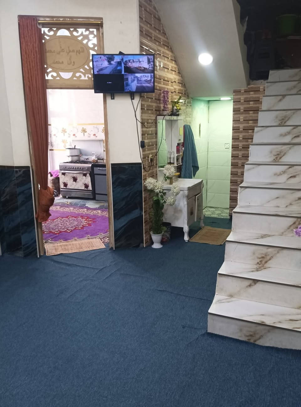 بيت للبيع م ١٠٠ مربع ١٠ب١٠ طابق واحد العنوان التاجية الزراعي فرع ابو حمد والفرع مبلط وخدمات كاملة البيت ركن السعر ٦٢ وبيه مجال للشراي للاستفسار ***********
