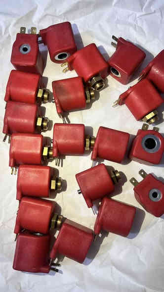 تتوفر  جميع اداوات غاز السيارات 
✅✅فلاتر __  ركليترات __ نوزلات __ طوافات وجميع الادوات  الاصلي فقط 
يتوفر توصيل جميع المحافظات 
للطلب مراسله او واتساب 
***********  واتسسساب
