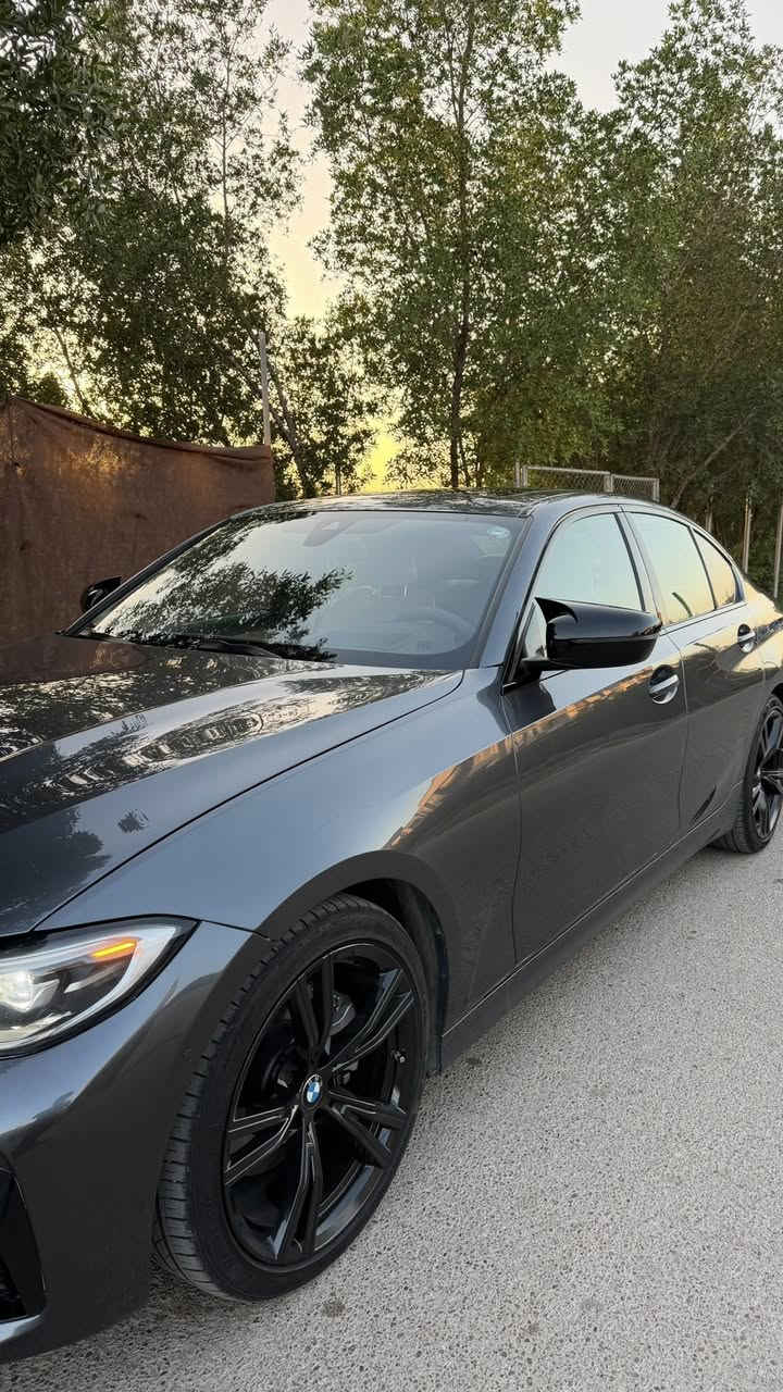 للبيع  🚘
BMW 330i وارد أمريكي 🇺🇸
السعر 25500$
🔹 الموديل: 2022
🔹 المحرك: 2000cc توين تيربو
🔹 الممشى: 73 ألف كم
    • السياره نضيفه جدا
📌 المواصفات:
   • داخل جلد ابيض فاخر
• فتحة سقف
• شاشة ديجيتال
• كاميرا خلفية
• كشنات كهرباء + تدفئة
• هيتر ستيرن
• أبواب بصمة
• مرايا كهرباء
• لايتات أمامية متحركة ويه الستيرن
• إضاءة داخلية LED متعددة الألوان
• ⁠داتا شو 
• ⁠حساسات كامله 

🛠️ الصيانة:
• صيانة كاملة عروش

📍الحادث:
• جاملغ + باب مبدل حادث بسيط 
• التبديل نفس اللون
السياره باسمي تحويل مباشر
مكان السياره بغداد
📞 للاستفسار والاتصال اواتساب:
***********
