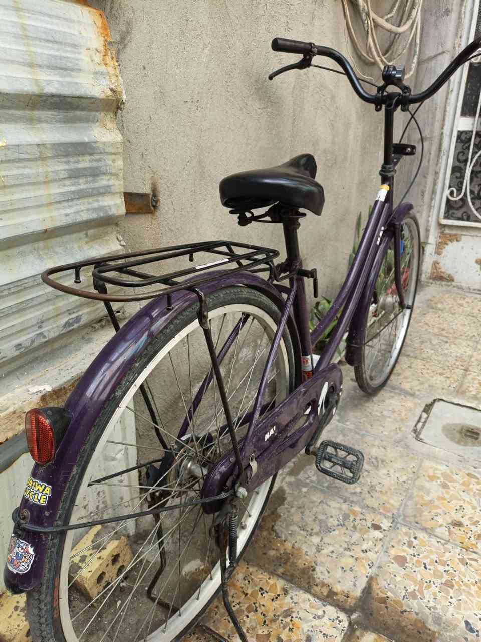 السلام عليكم باسكل بناتي شركه NA2 لون بنفسجي يحتاجه دسك وتاير خلفي فقط حسااس شغال نضيف كلش بايدرات جدد تاير امامي نضيف جوابه جدد مكفول حته منل شخط القوي مال رمبه السعر 90 وبي مجال شي بسيط المكان حي القاهره رقم *********** مستعجل عله بيعته
