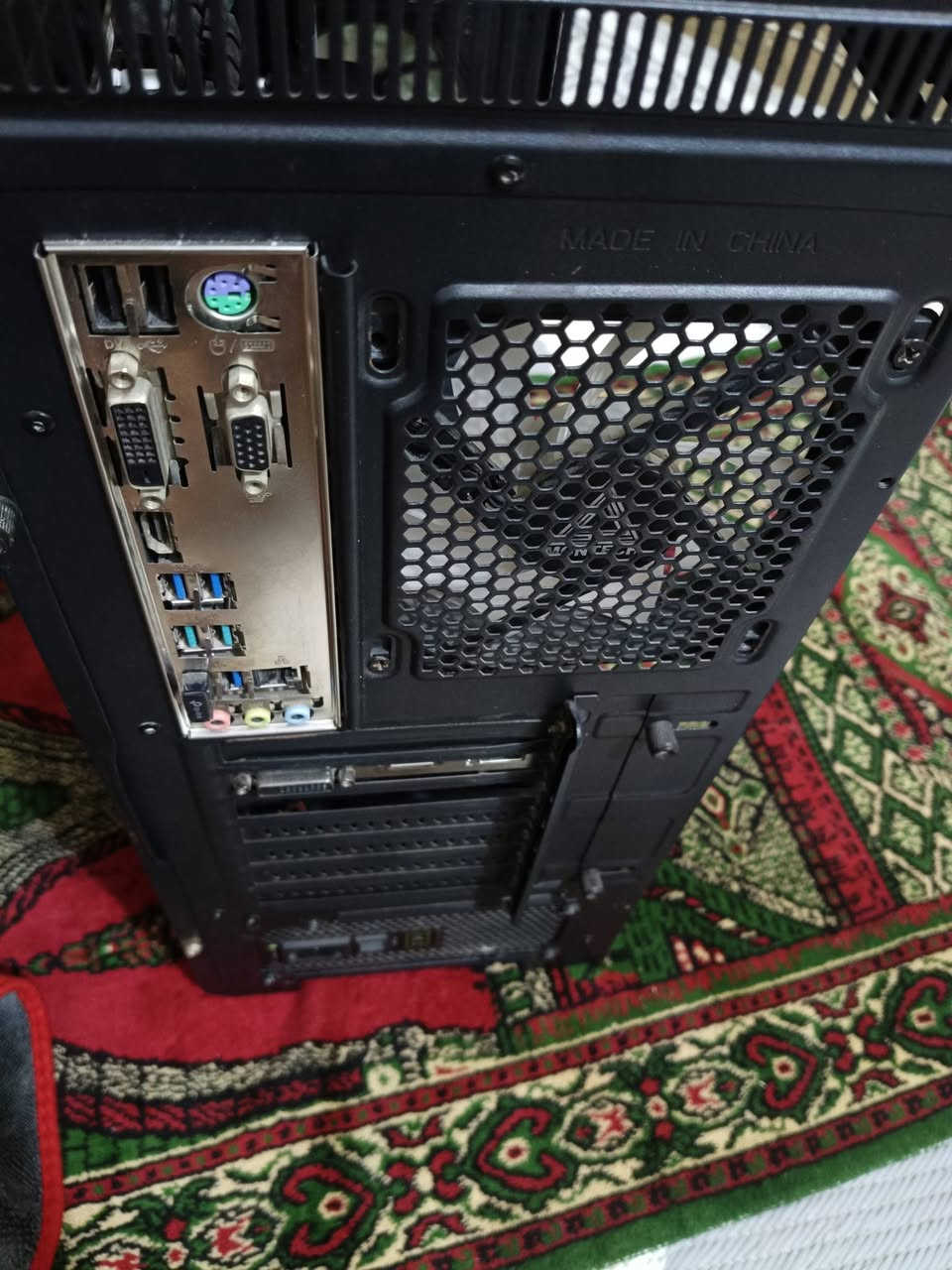 السلام عليكم
شباب pcللبيع 
المواصفات 
اللوحة الأم: asus prime b350 plus
المعالج رايزن5 1500
كرت الشاشة: gtx1050ti
الرام:8 گيگا
الذاكرة:ssd250+واحد تيراhdd
الباور سبلاي:500w
الكيس اربع مراوح
كيبورد :ريددراگونk556rgb
الماوس: فانتكg402
الشاشة: سامسونغ 75 فريم
وياها سماعة
دنگل بلوتوث +وايفاي
مكاني النجف 
+9647816292092 رقمي 
والي يحب يشتري بي خير ويتدلل
