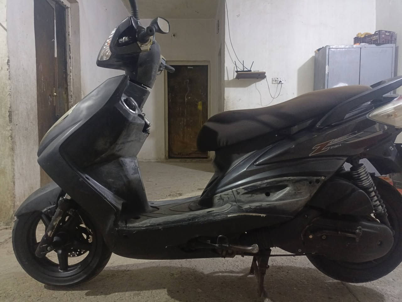سكنس فحل ياباني نوزل خطين قبق نفخ
سبب البيع أريد اغيرها 
سرعة 140K/M - 125cc
دراجة مكفولة مكينة برغي ما مفتوح بيها 
اي صوت اي نضوح ماكو ولا اي تنفيس خير من الله مكينة  . صارلها سنة بشارع 
نسبة نظافة الكفرات 85 %
كهربائيات كلها شغالة 
سلف وهندر ربع نگرة ✅
أم بي ثري أغاني صوت عالي يخبل 
بگلايت رماش - سكن أزرق 
منفيست أصلي ✅
السعر 620 الف وبيها مجال للشراي 
مكاني بغداد تقاطع النهروان شارع السايد الواحد 
للستفسار/ ***********
