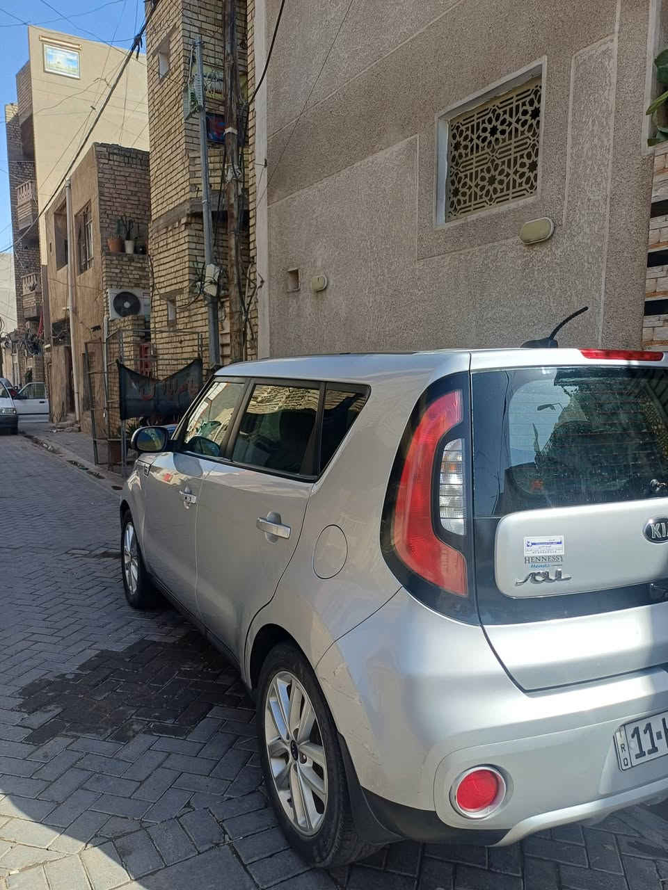 كيا صول 2018 وارد امريكي محرك 2000 رقم بغداد  سيارة جديدة تبريد ثلج ماشية 76 قابل لزيادة تشغيل بصمة شاشة كبيرة سستم سماعات هارمن كاردن المرغوب  حادث بنيد وجاملغات الامامي ايرباك سليم وشاصي سليم لغد سليم مكان السيارة بغداد مدينة الصدر . السيارة بسمي تحولي ثاني يوم السعر 120 لتواصل ***********
