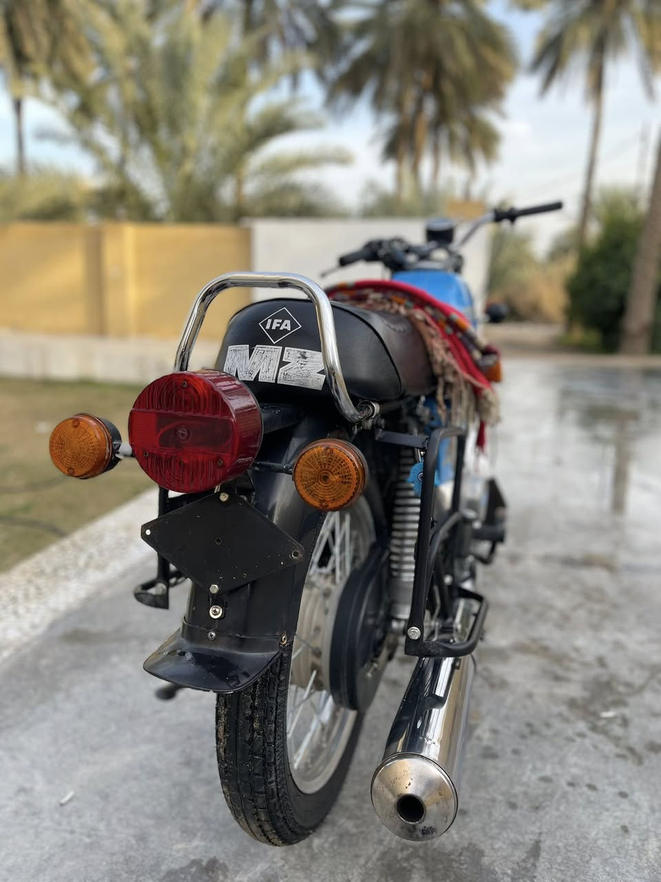 سلام عليكم دراجه للبيع ٨٢كصه ٤ عل فتح  لحيمه خشم وشي بصيط دراجه خير من الله مكان كربلاء جامعه زهراء رقمي ***********
