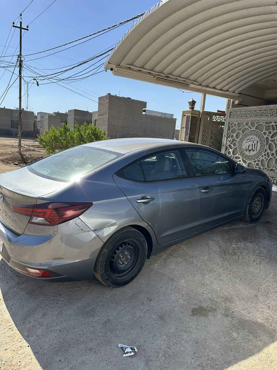 السلام عليكم
النترا 2019 
محرك 2000
ضربتها جاملغ الايسر نفسه معمر ومصبوغ
ليبل واحد بدون ايربالك 
مواصفات عاديه 
مكاني بغداد ***********
135 سعرها 
مكلف بل نشر حبايب 🩶
